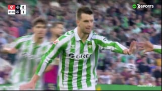 Minuto fatal para el Barcelona ante Betis: penal a Vitor Roque, gol de Lo Celso y roja a Flick