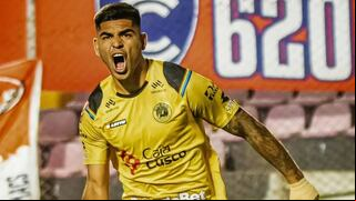 Un ‘9’ de altura: Luis Ramos, el delantero que llega por Lapadula y sus registros en la Liga 1