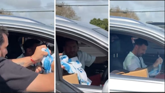 Hincha se encuentra con Lionel Messi en un semáforo y se lleva inolvidable regalo