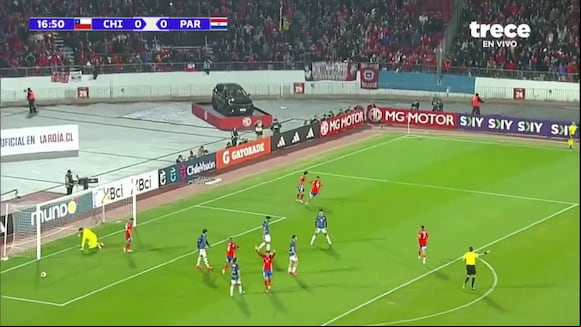 Primer gol de Víctor Dávila en Chile vs Paraguay. (Video: Trece)